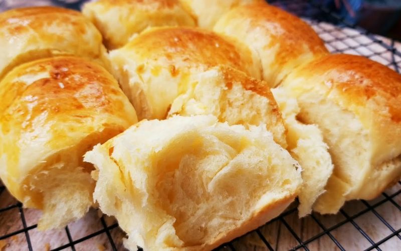 Sơ chế và nhào bột