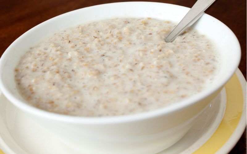 Cách nấu cháo đậu gà cùng hạt quinoa cho bé