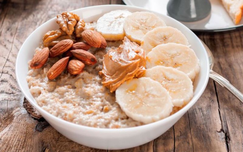 Cháo hạt óc chó cho bé mix cùng yến mạch, hạnh nhân