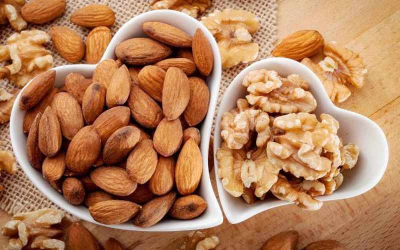 Sử dụng hạnh nhân mất kiểm soát có thể gây tăng cân