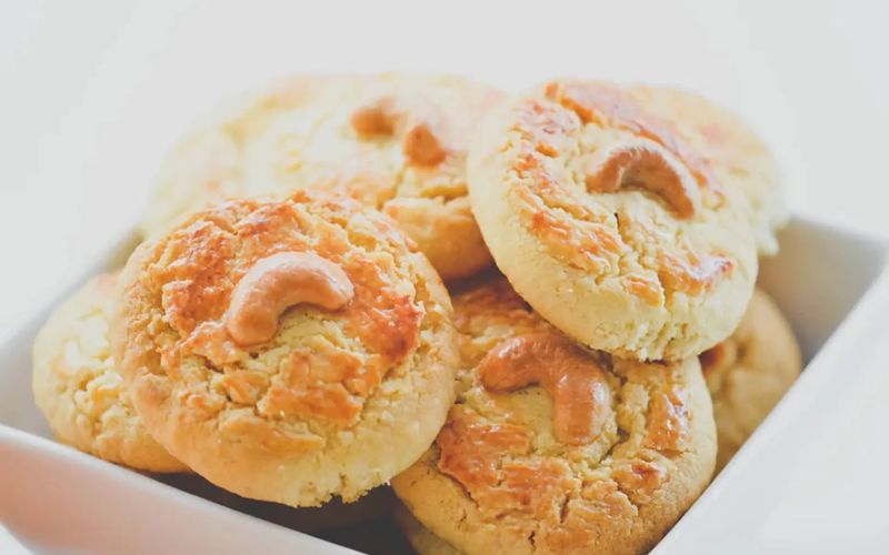 Bánh quy hạt điều bùi bùi 