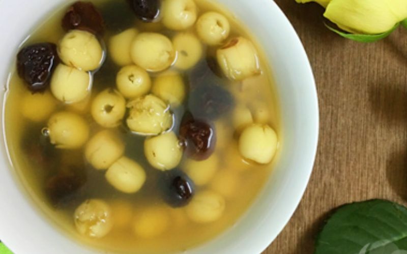 Nho khô nấu chè