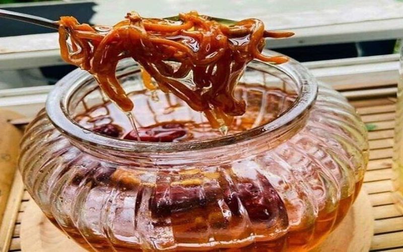 Cách ngâm Saffron mật ong với đông trùng hạ thảo