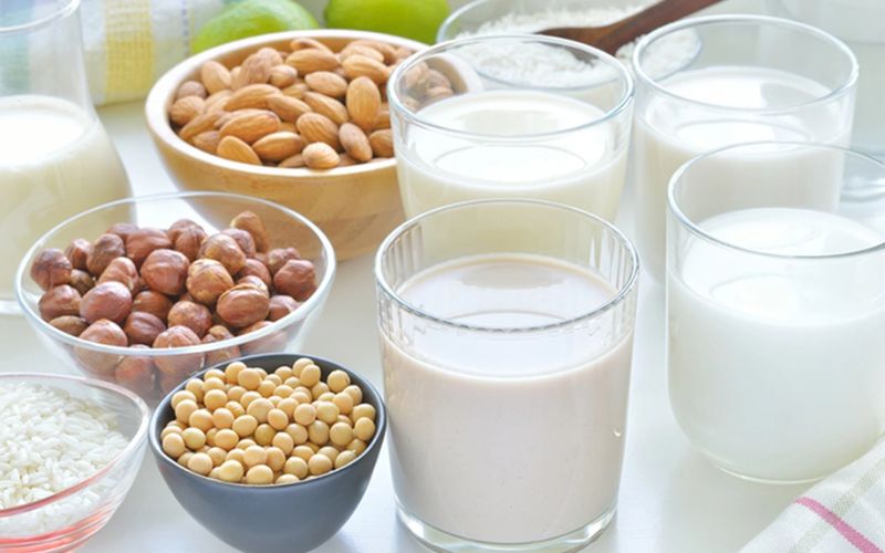 Sữa hạt là một loại đồ uống được chế biến từ các loại hạt khác nhau