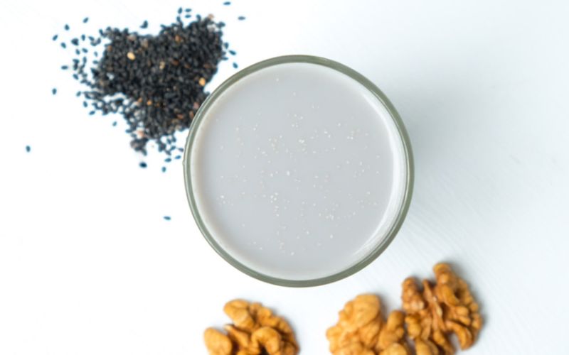 Sữa hạt óc chó mè đen