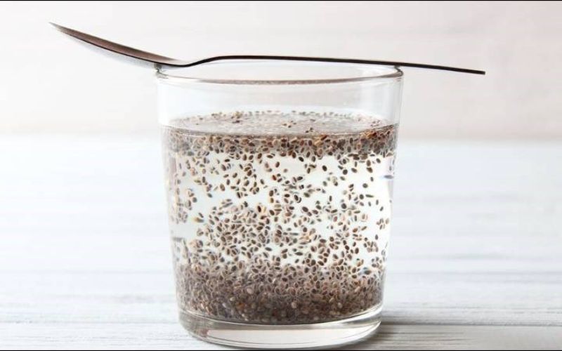 Không ngâm hạt chia bằng nước nóng