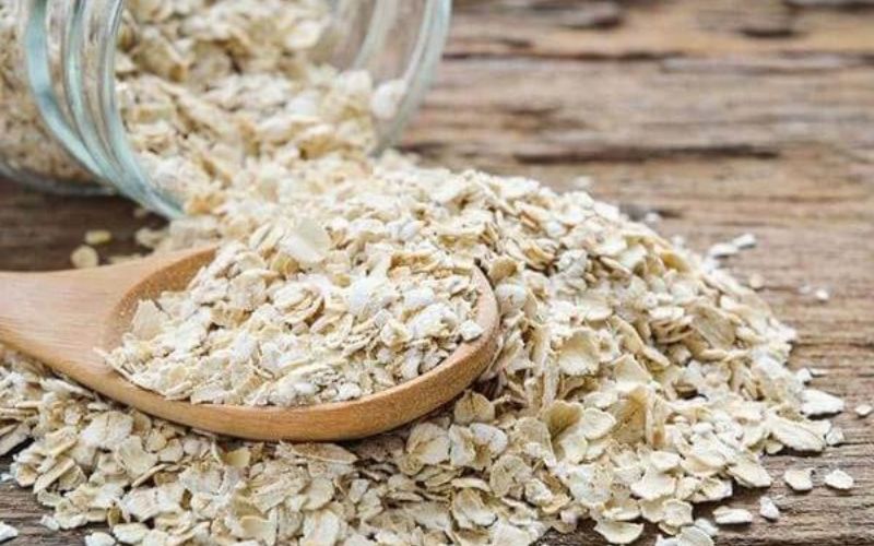 Nên ngâm yến mạch trước khi nấu 