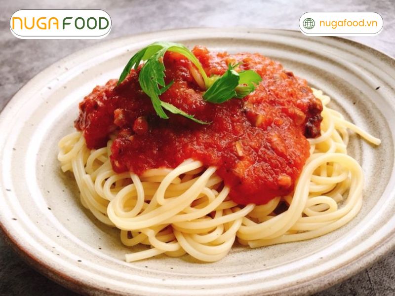 Mì pasta với đậu lăng đỏ có hương vị tương tự như sốt mì Ý Bolognese truyền thống